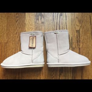 Brand new size kids 2 sheepskin bearpaws